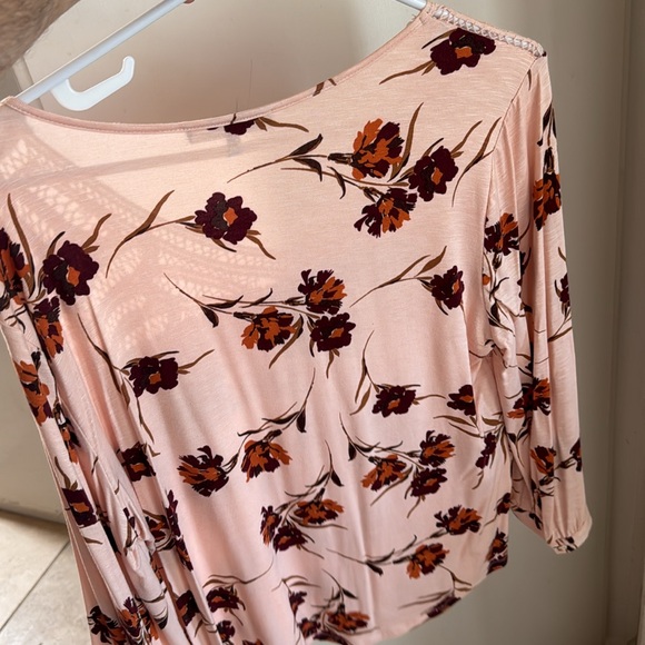 Daniel Rainn- XL floral lace blouse, long sleeve, light and airy - Picture 5 of 6